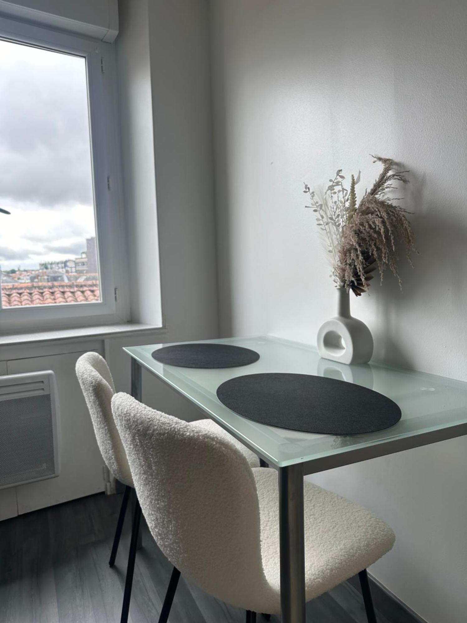 Appartement Cosy En Centre Ville Шоле Екстериор снимка